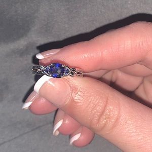 Ashcroft & Oak Saphire Ring